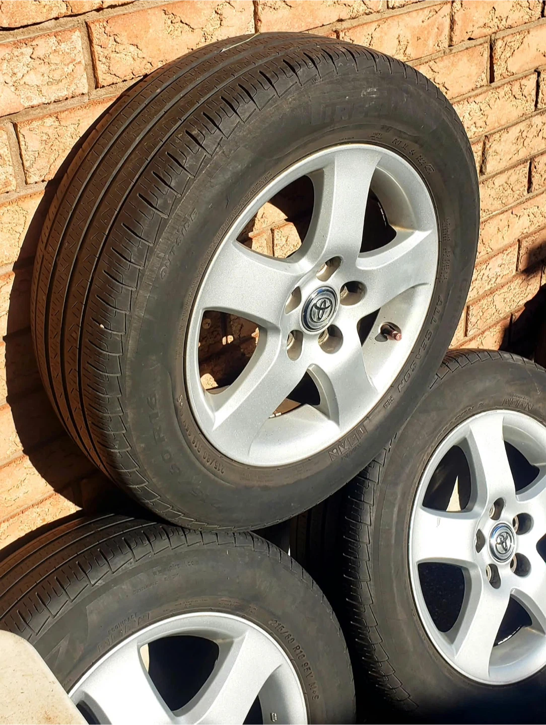 Set of 4 Toyota Rims with Tires 215/60 R16 - photo 2
