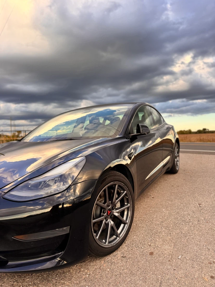 Tesla 2022 Model 3 Black - photo 4