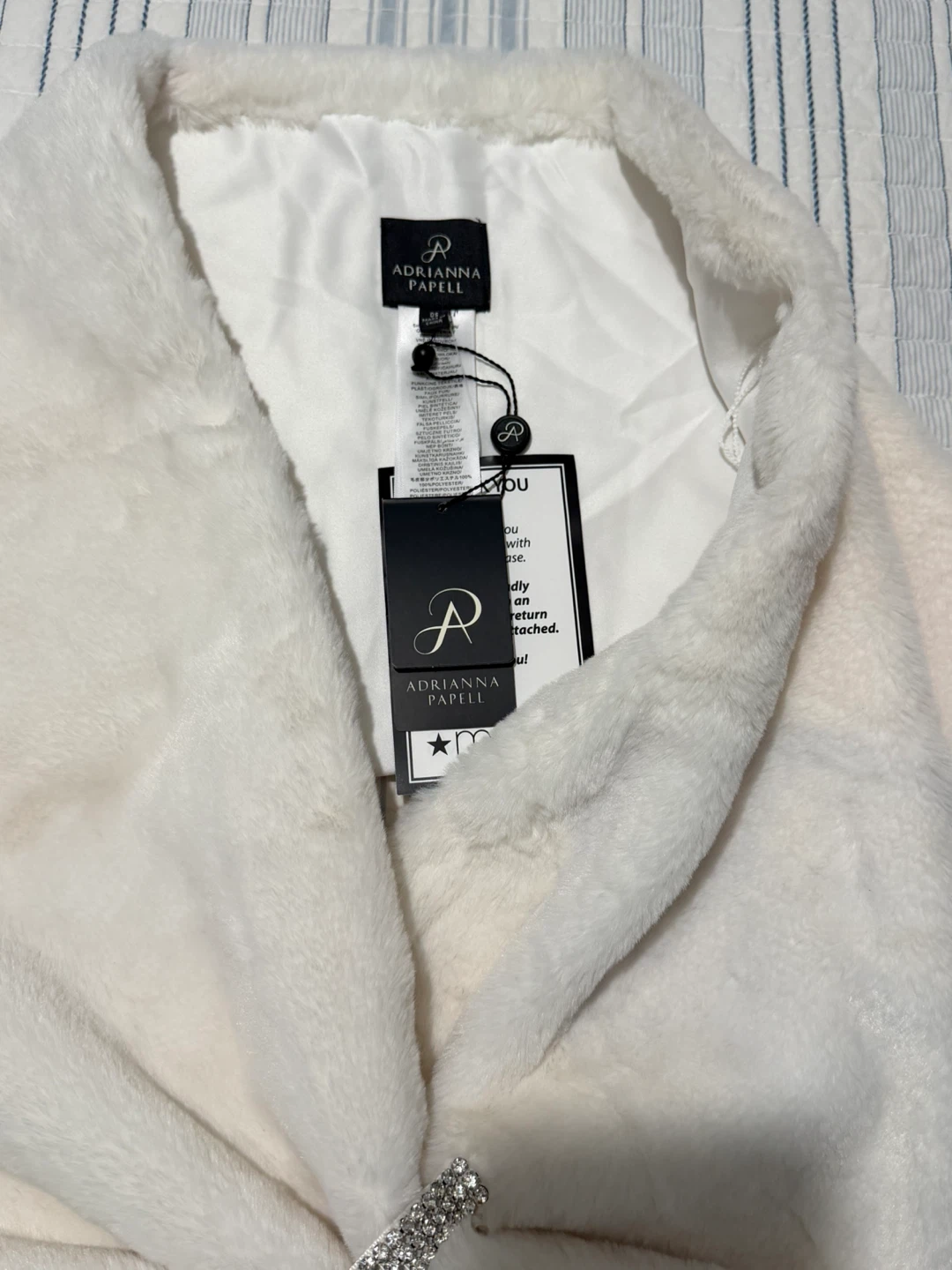 Adrianna Papell White Faux Fur Shawl - photo 3
