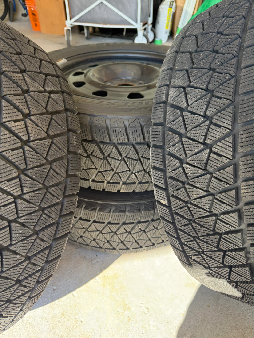 Bridgestone Blizzak DM-V2 Winter Tires + 17” Rims | 225/60R17 - photo 4