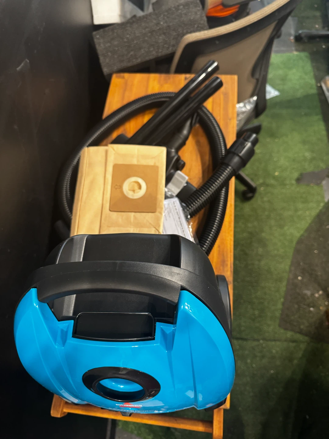 Bissell PowerForce Canister Vacuum(new) - photo 3