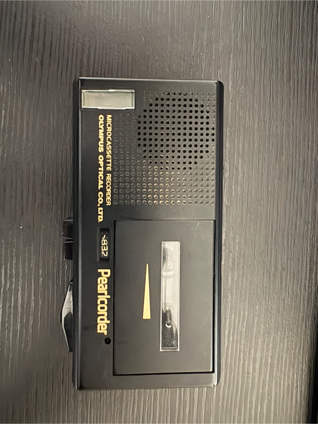 Olympus Pearlcorder 832 Microcassette Recorder