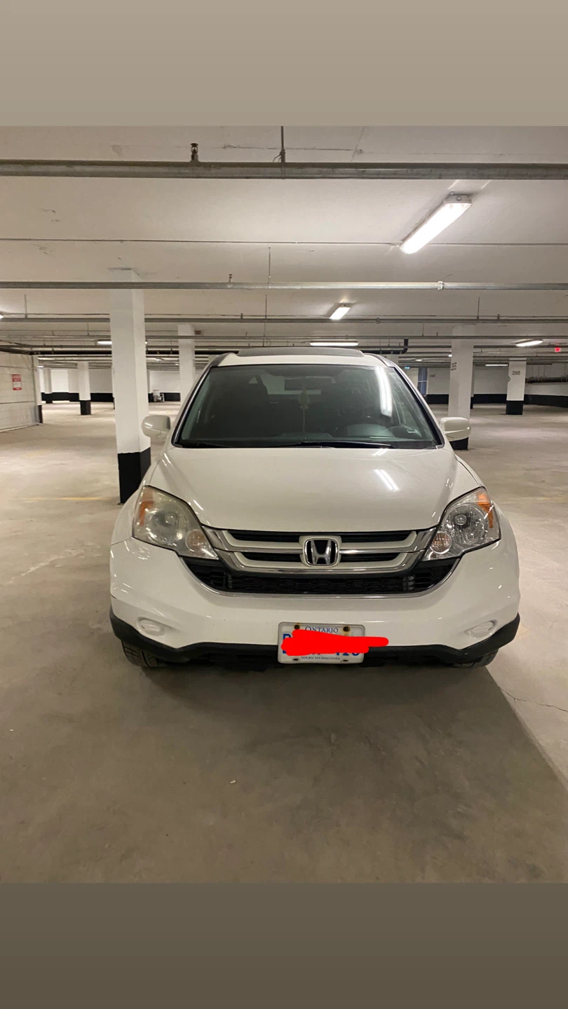 White Honda CR-V