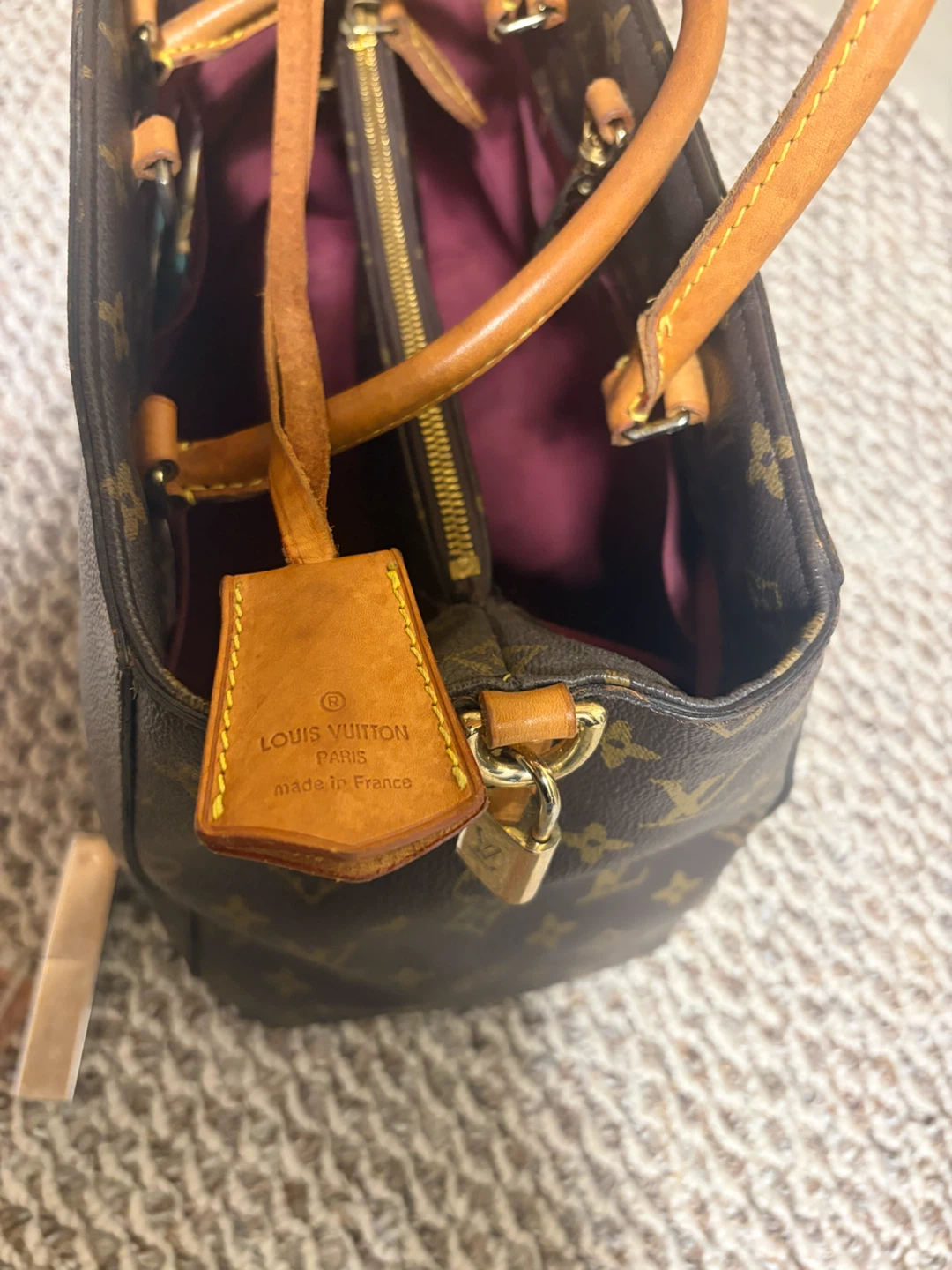 Louis Vuitton Monogram Tote Bag - photo 4