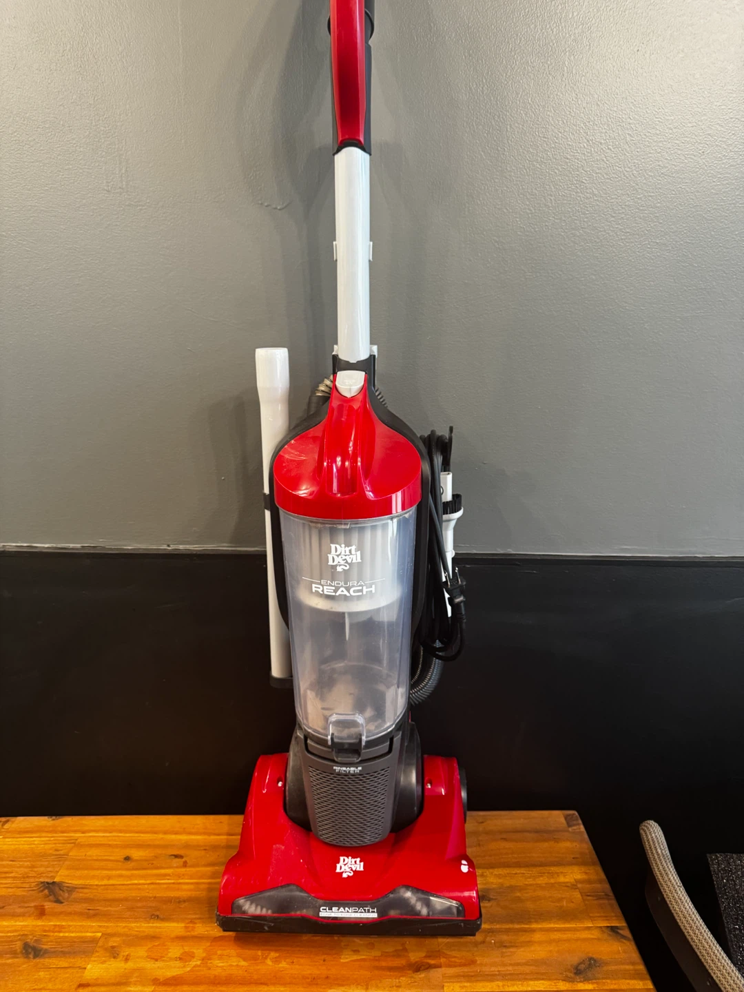 Dirt Devil Endura Reach Upright Vacuum