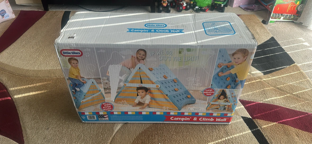 Little Tikes Campin & Climb Wall