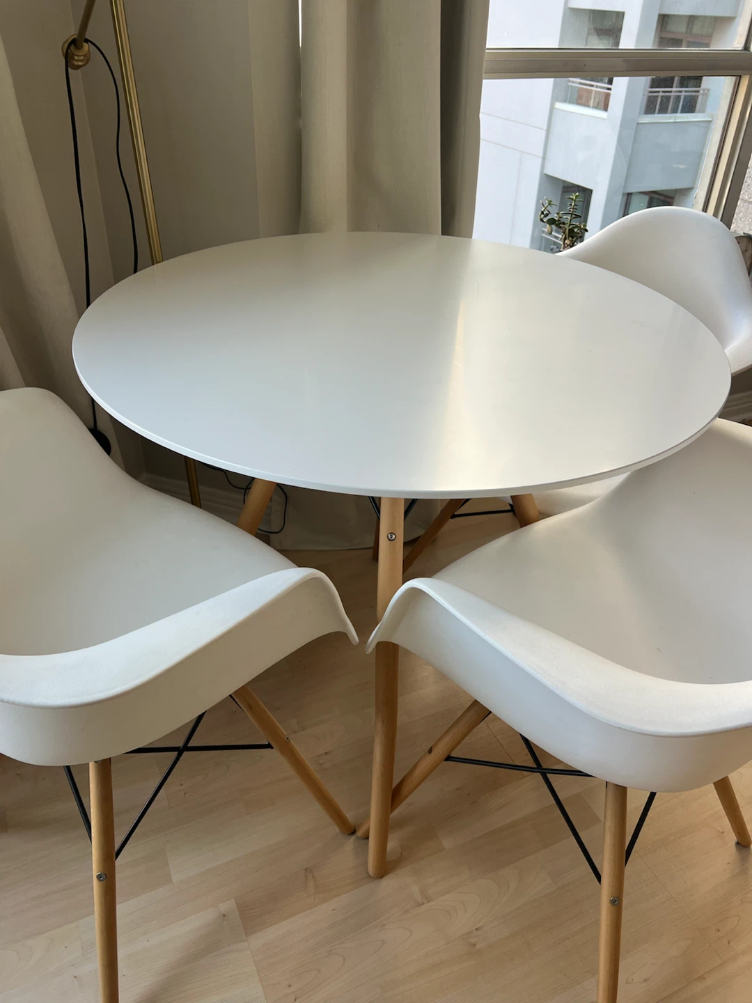 Mid-Century Modern Round Dining Table and 3 Chairs