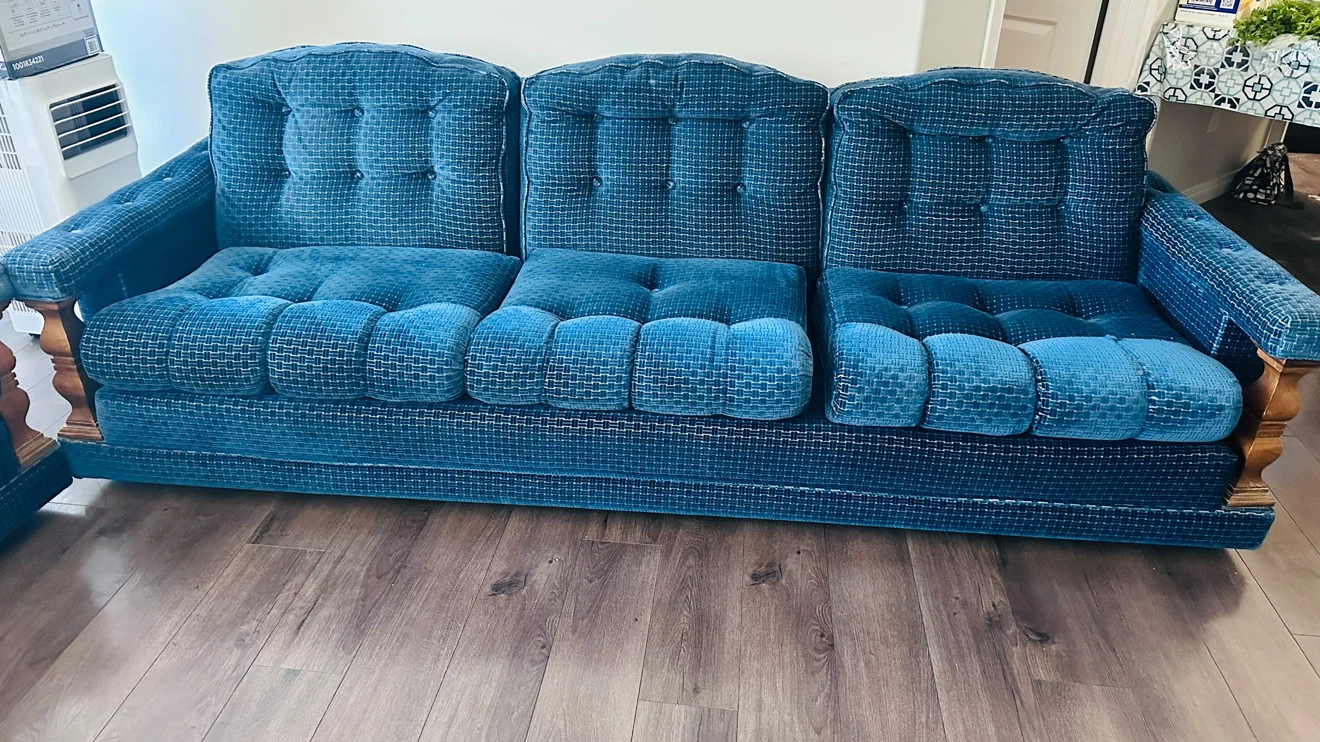 Vintage Blue Tufted Sofa Set