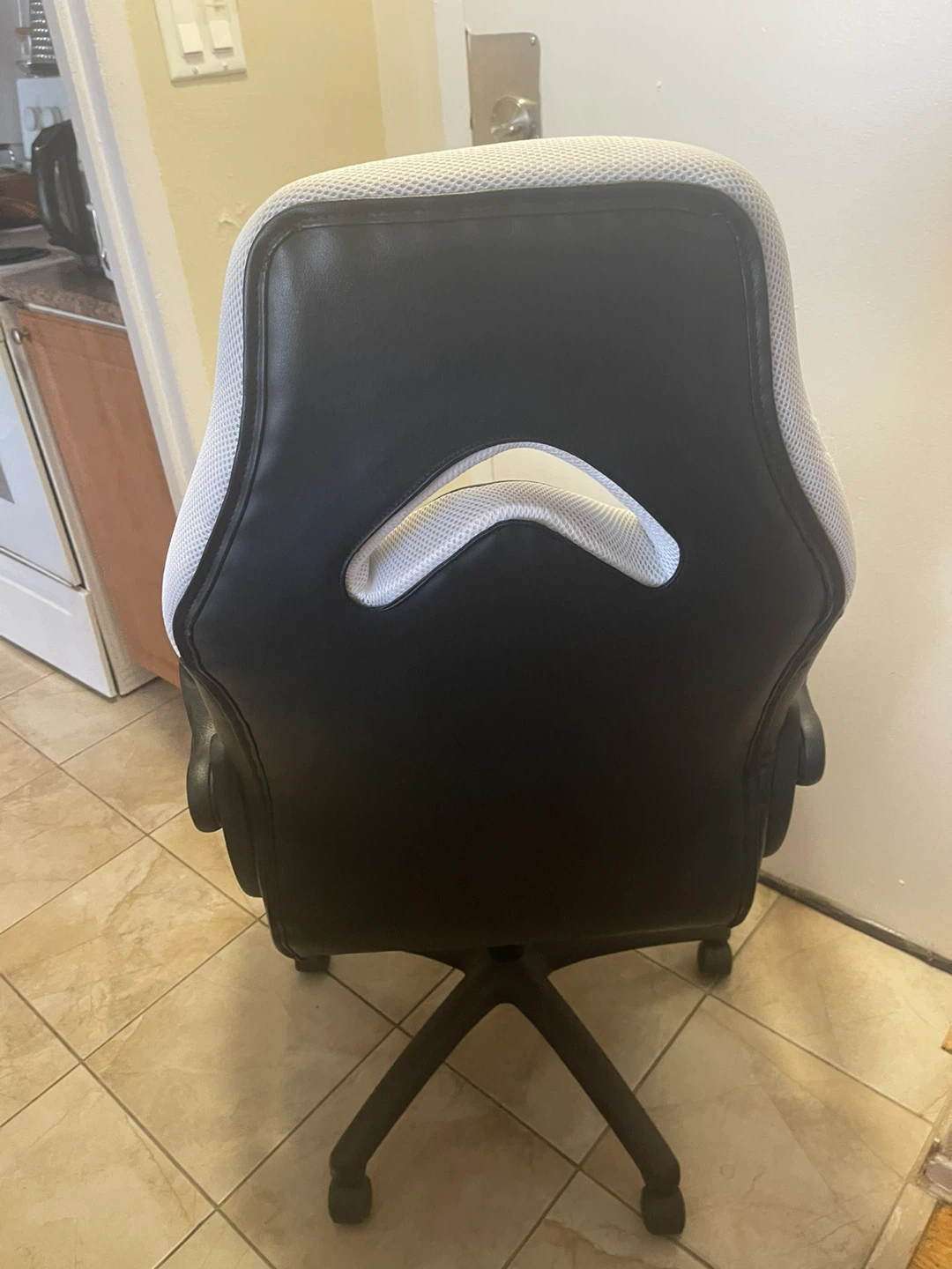 Black and white office gaming chair - photo 3