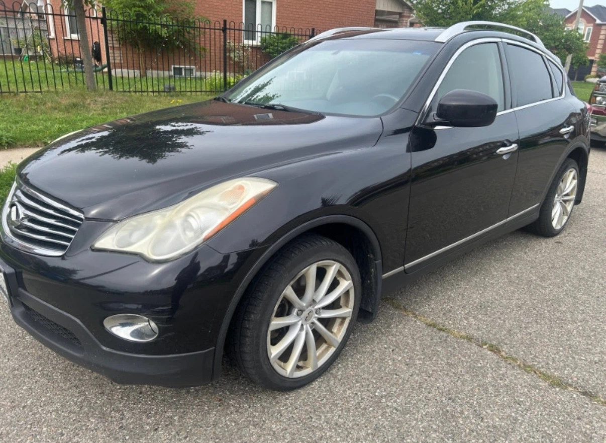Infiniti EX35 Luxury SUV