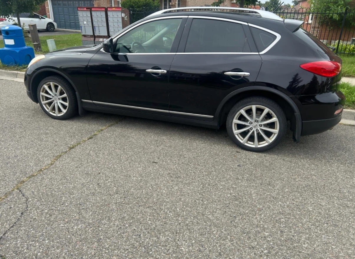Infiniti EX35 Luxury SUV - photo 5