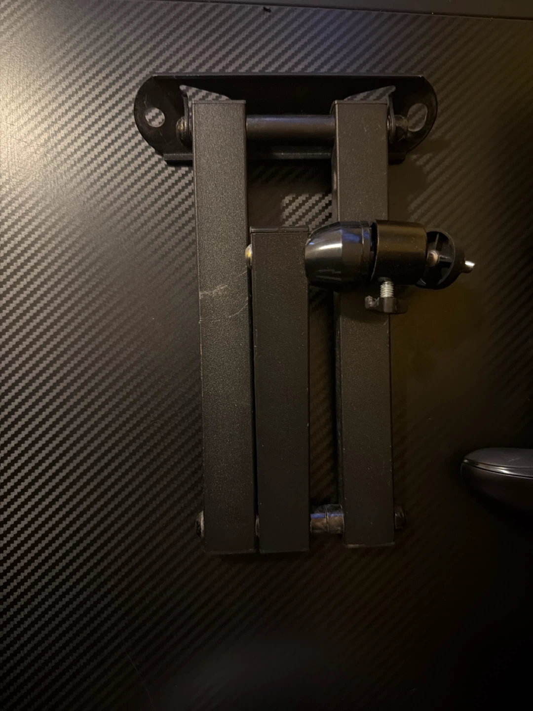 Adjustable projector Wall Mount MISSING SCREWS FOR WALL