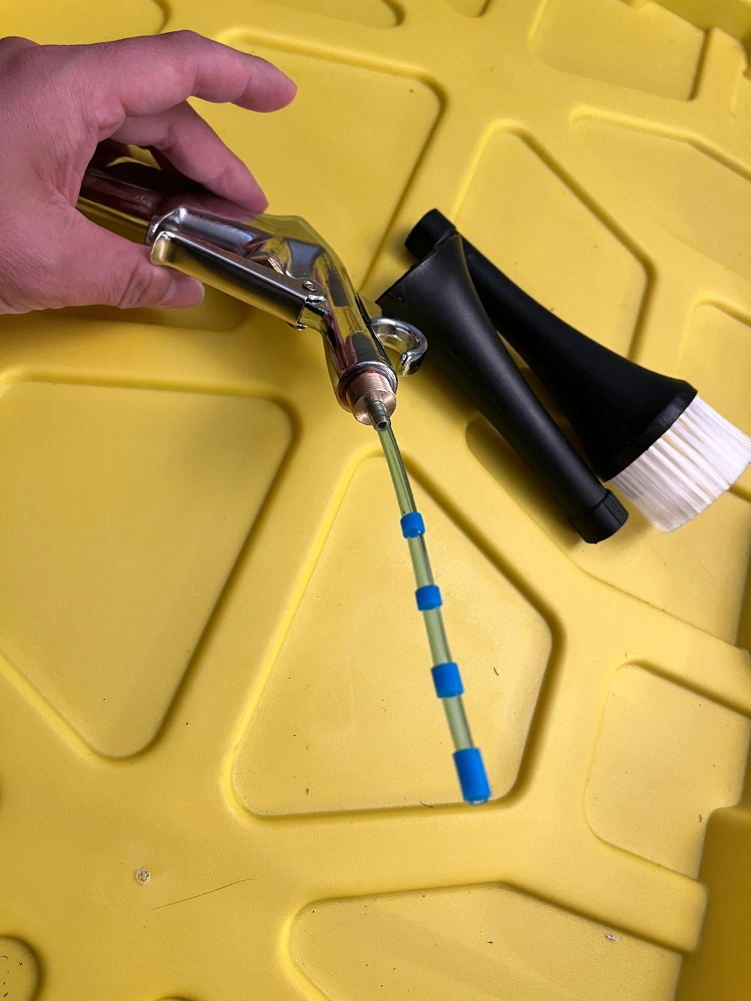 Tornador Cleaning Gun with Brush Attachment - photo 3
