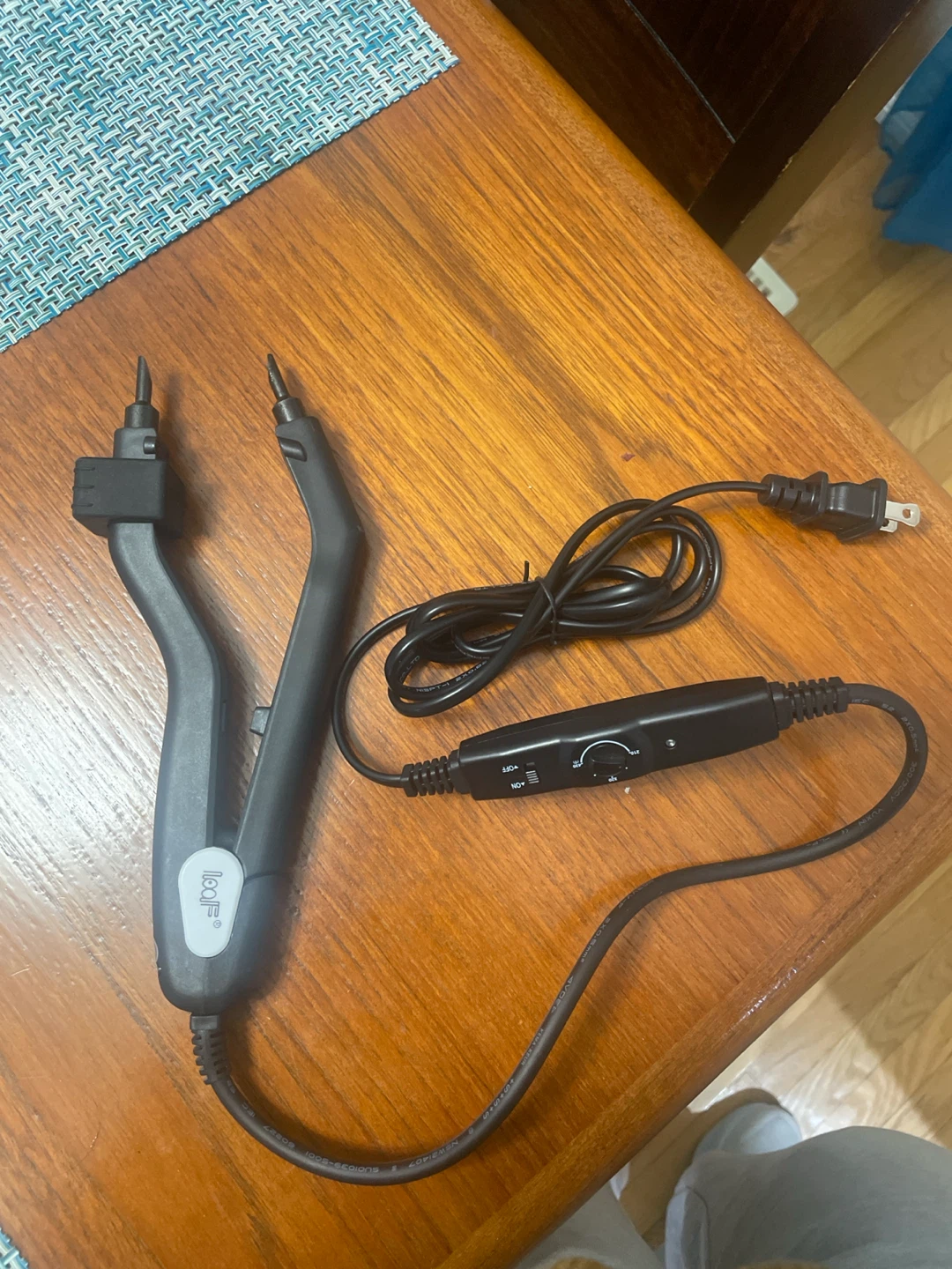 Loof hair extension heat connector