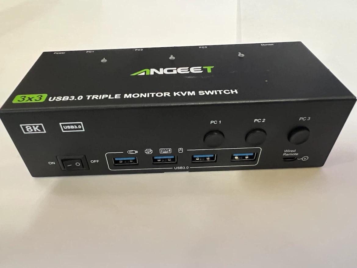 (NO CABLES INCLUDED ONLY HUB)KVM Switch 3 Monitors 3 Computers - photo 3
