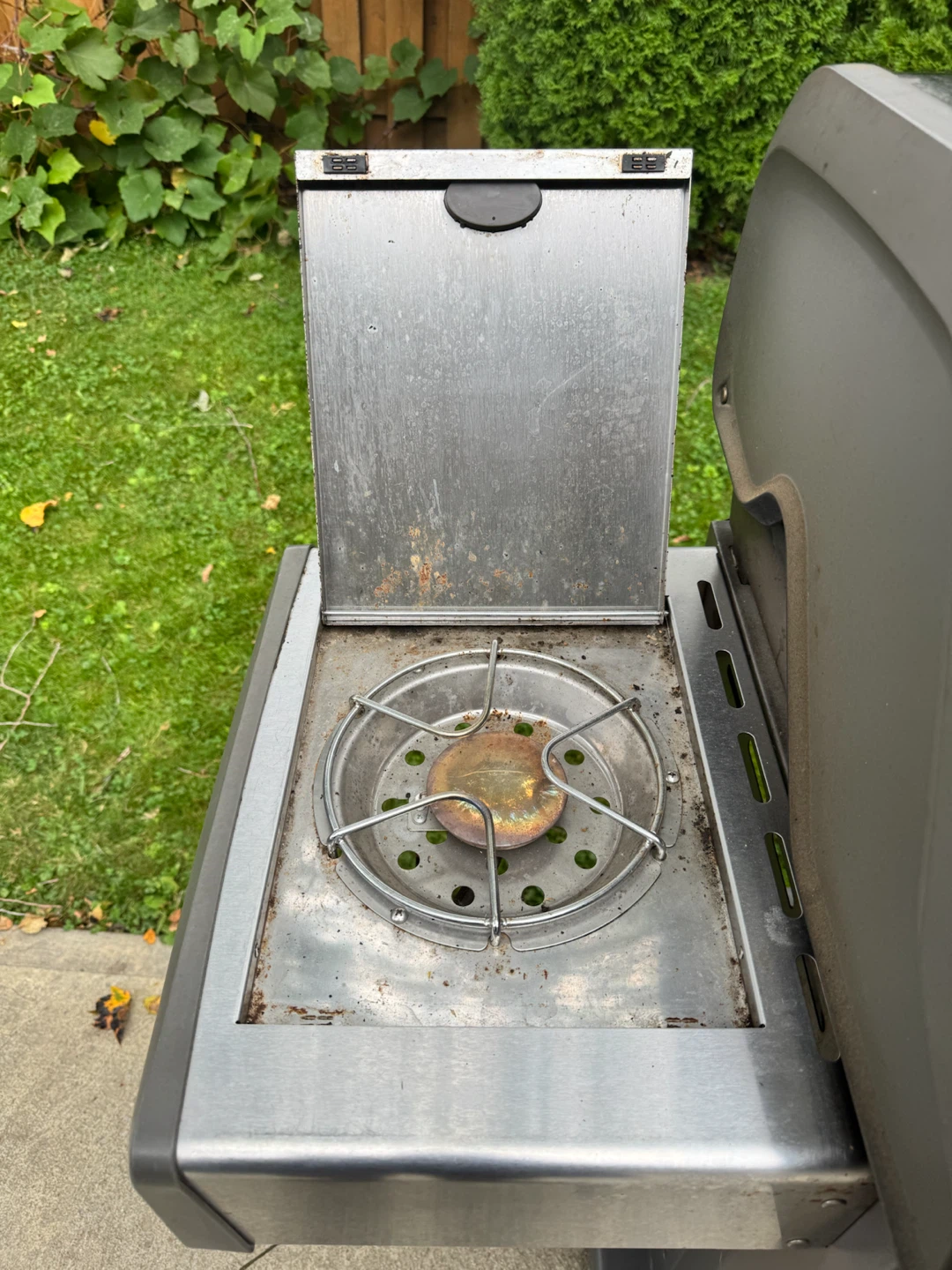 Napoleon Rogue Gas Grill - photo 5