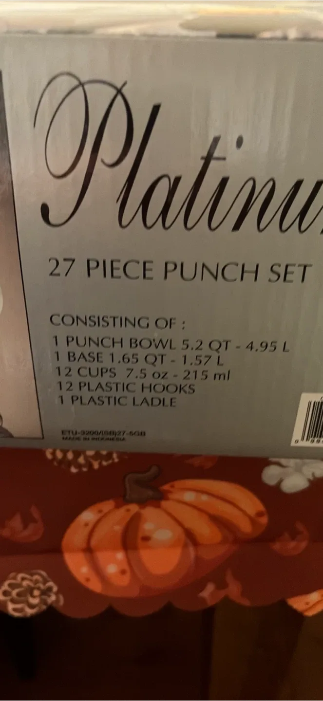 Brand new 27 piece punch bowl set