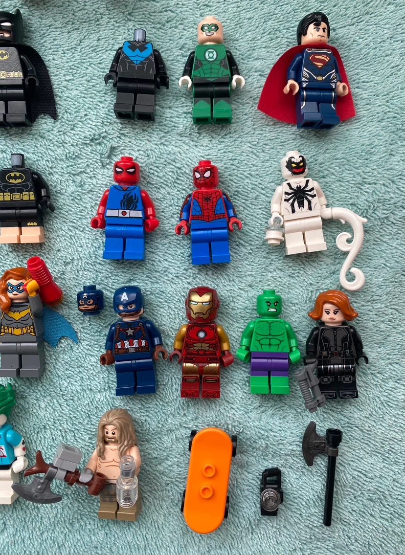Lego DC & Marvel Minifigure Lot - photo 3