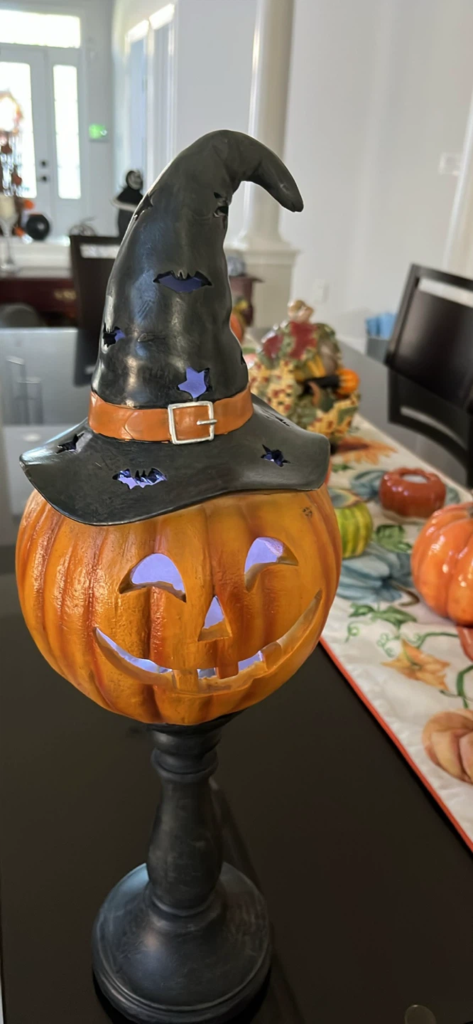 Light-up Pumpkin with Witch Hat Decor - photo 3