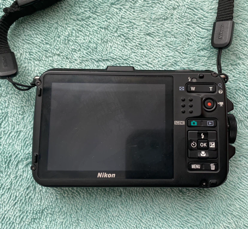 Nikon Coolpix AW100 Waterproof Camera - photo 2