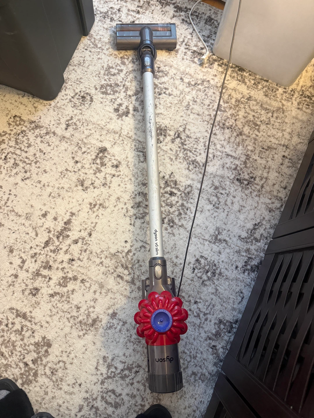 Dyson V6 Slim Cordless Vacuum - photo 3