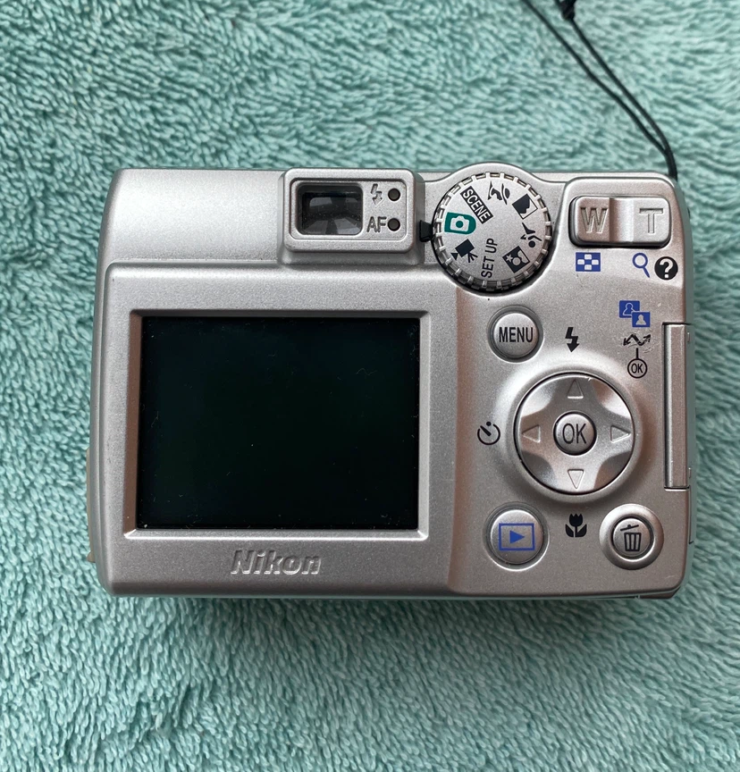 Nikon Coolpix 4600 Digital Camera - photo 2