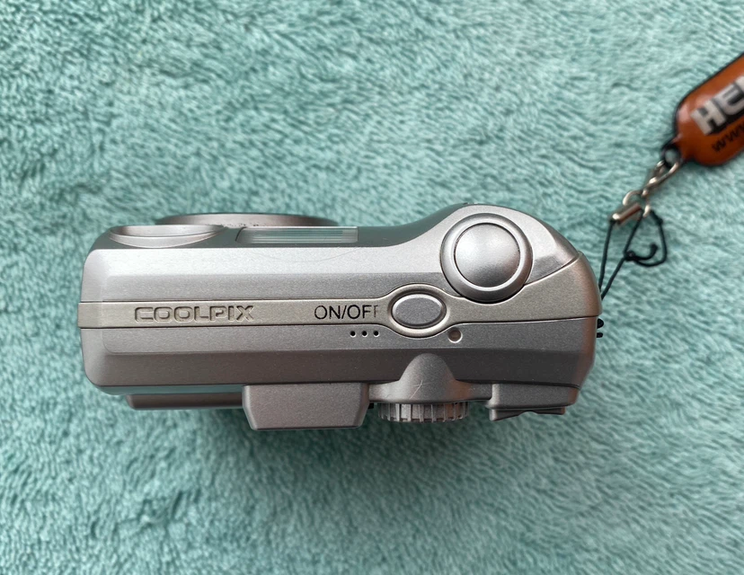 Nikon Coolpix 4600 Digital Camera - photo 3
