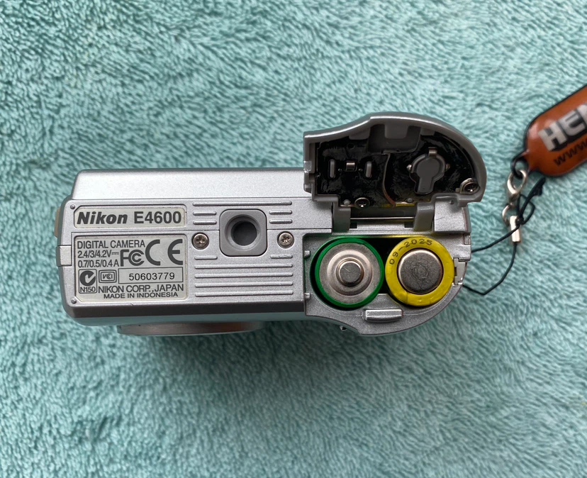 Nikon Coolpix 4600 Digital Camera - photo 5