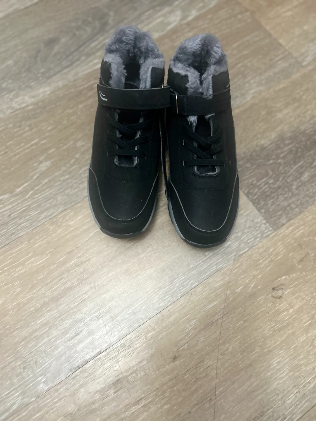Black Fur-Lined Winter Boots - photo 4
