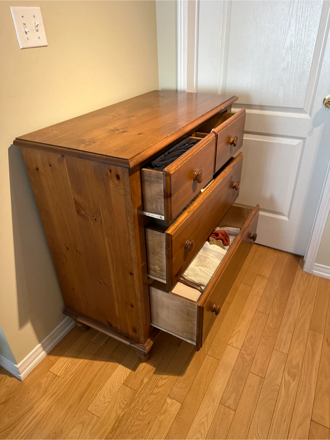 Solid Wood 4-Drawer Dresser - photo 3