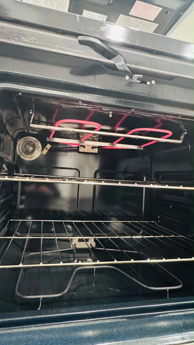 GE Stainless Steel Electric Range - photo 2