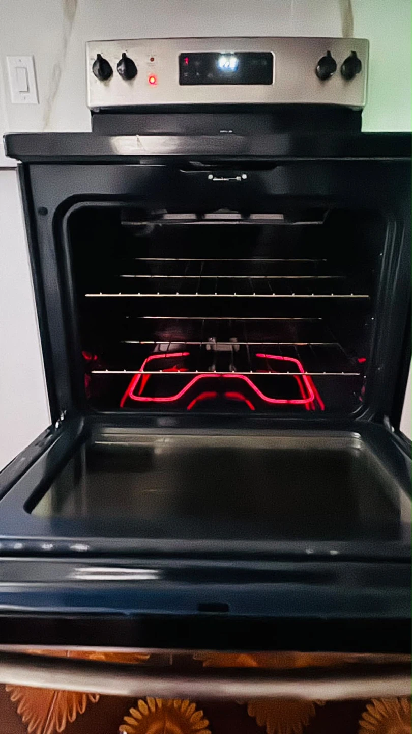 GE Stainless Steel Electric Range - photo 3