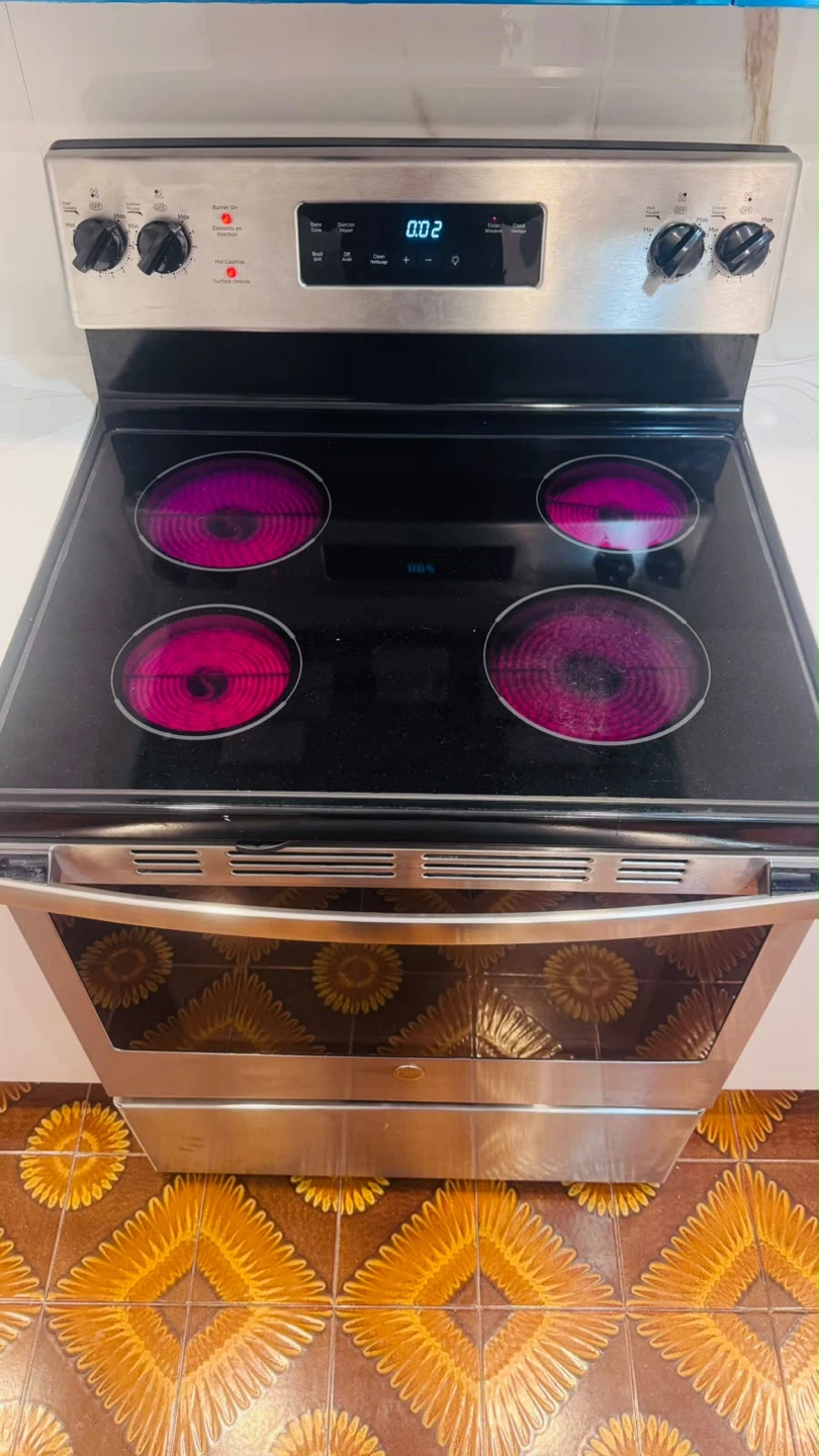 GE Stainless Steel Electric Range - photo 5