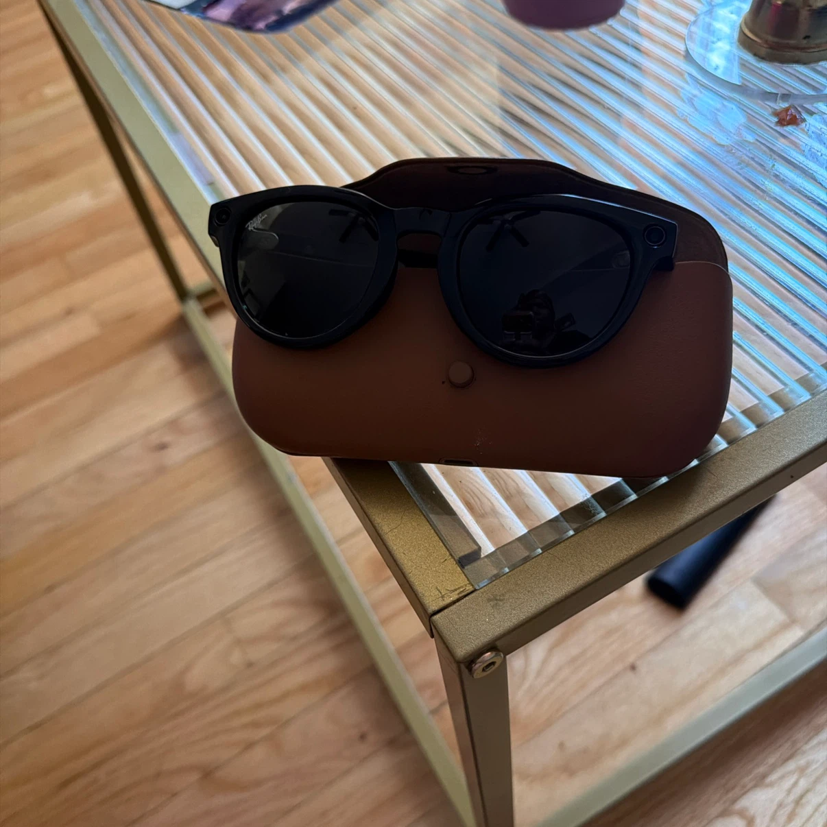 Ray-Ban Smart Glasses with Case - photo 2