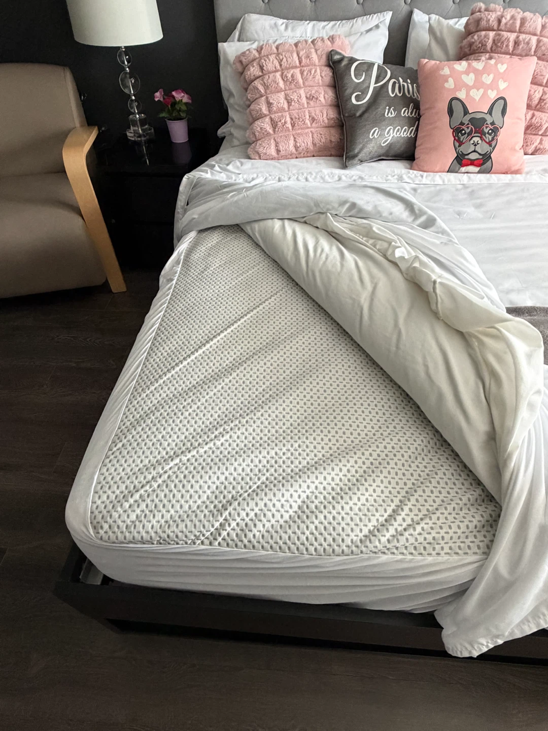 Queen Bed Frame + Mattress – Excellent Condition – Moving Sale - photo 5