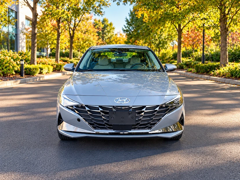 2021 Hyundai Elantra - photo 2