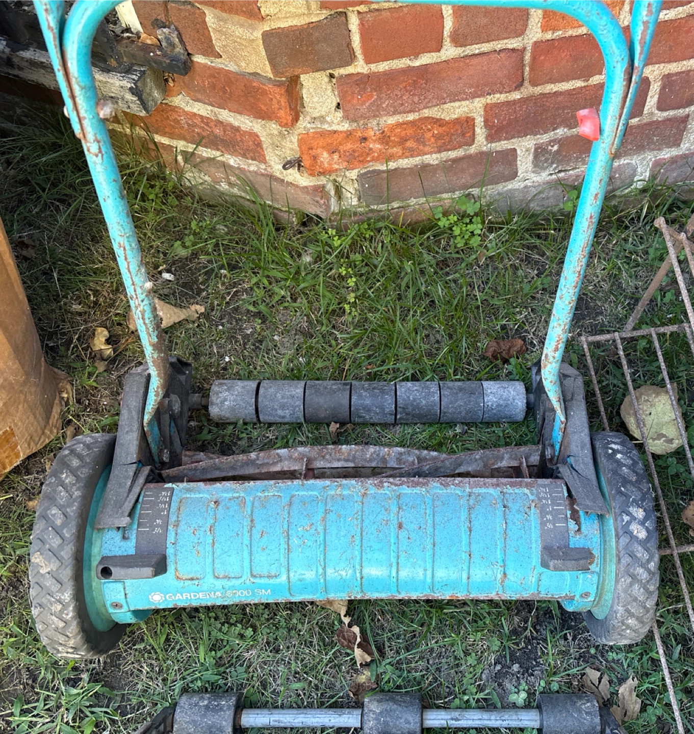 Manual Reel Lawn Mowers (2) - photo 4