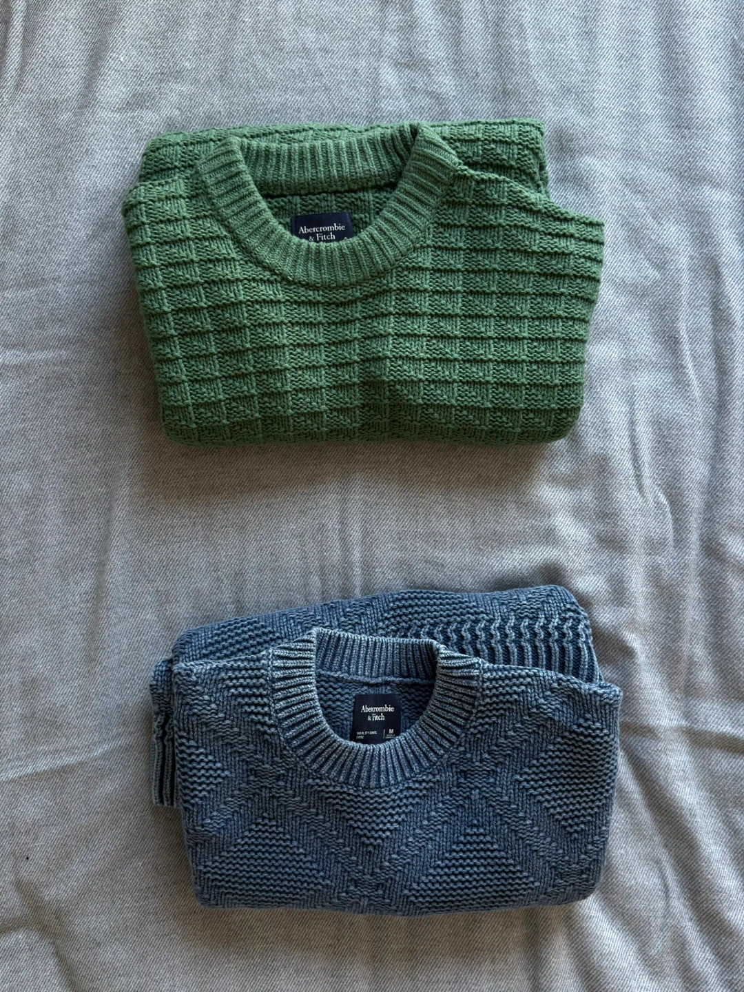 Abercrombie men’s sweaters set of 2