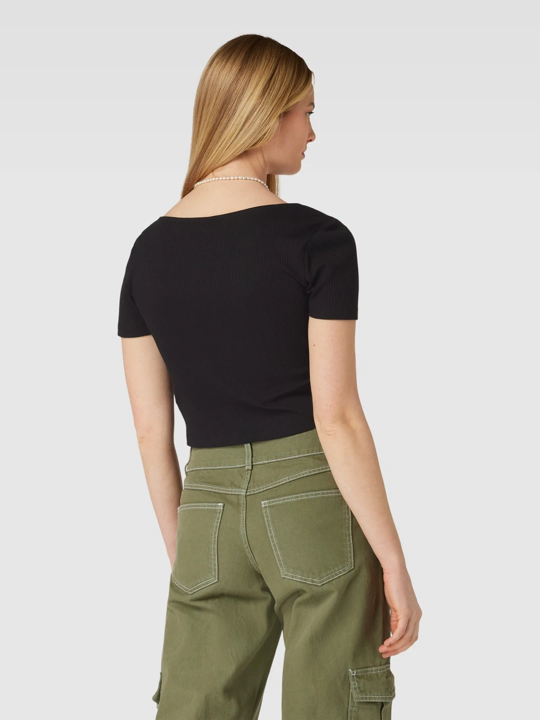 H&M Black Butterfly Clasp Crop Top - photo 3