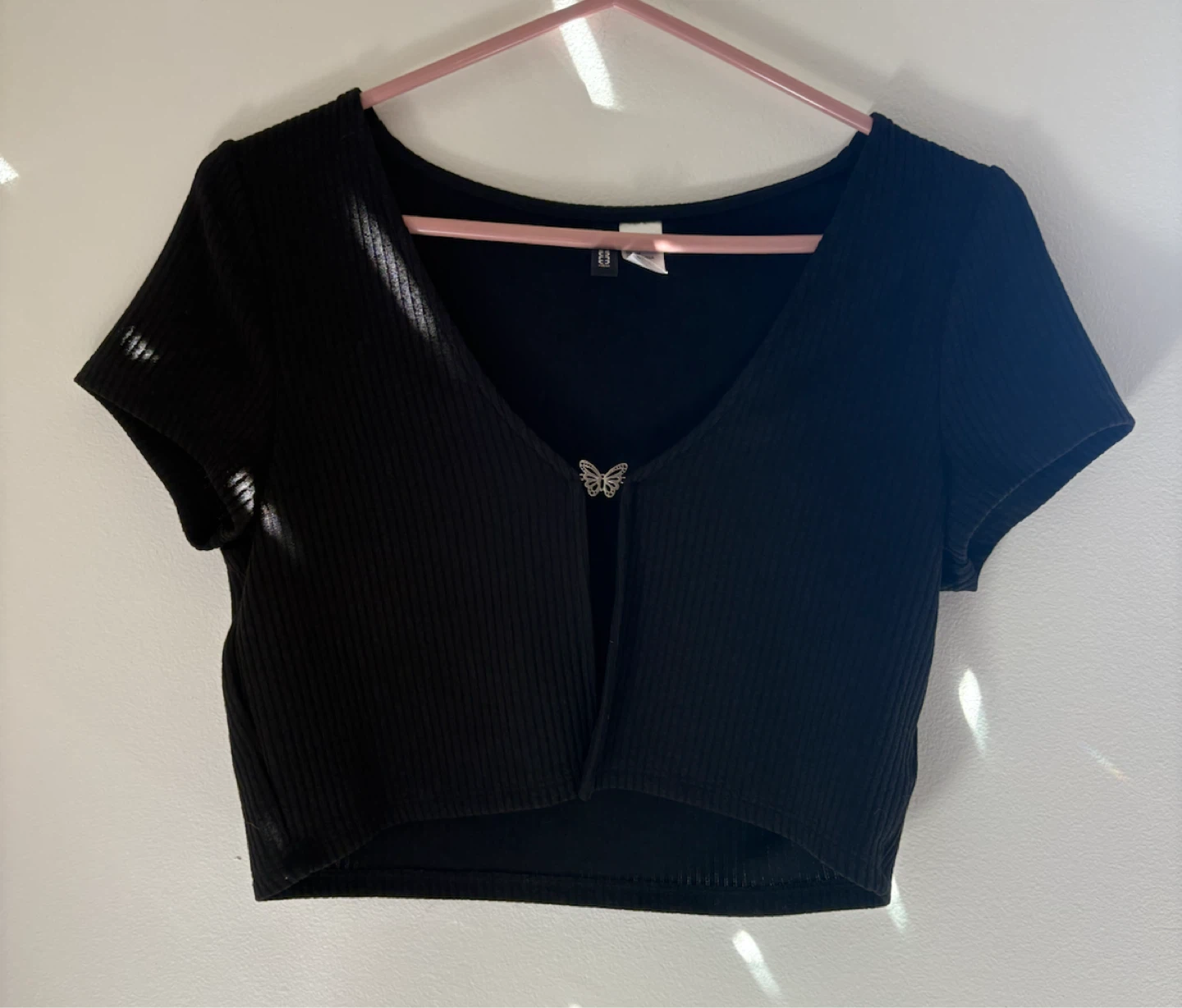 H&M Black Butterfly Clasp Crop Top - photo 4