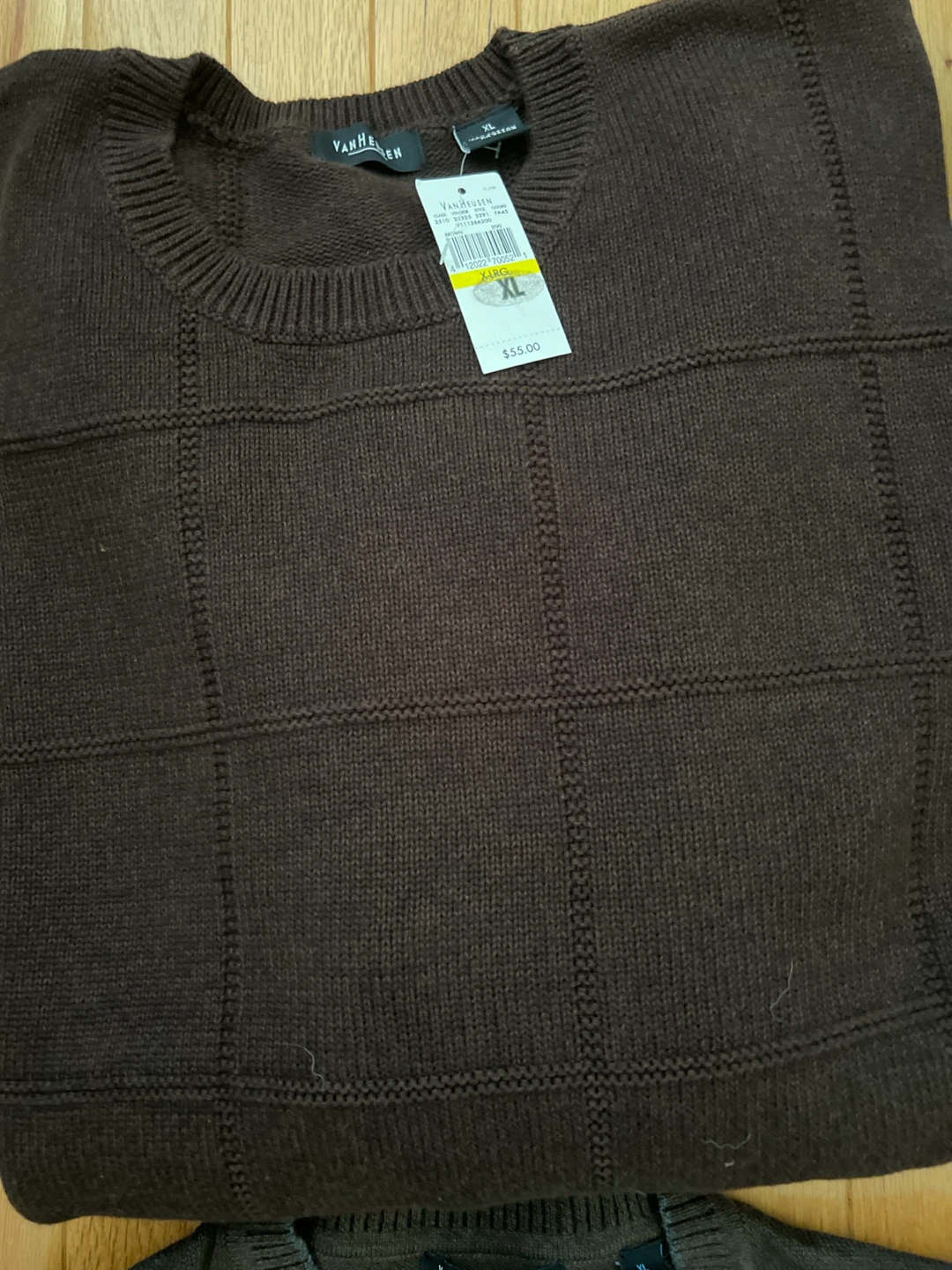 New men’s sweaters tags are in US dollars - photo 2