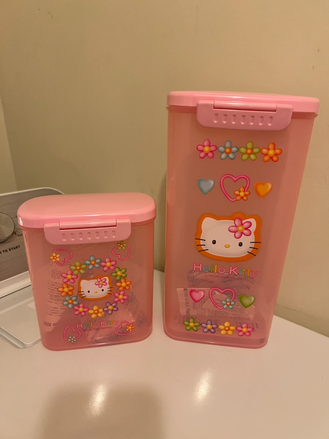 Hello Kitty Dry Storage Containers (Set of 2)