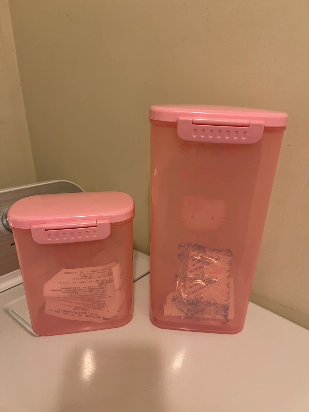 Hello Kitty Dry Storage Containers (Set of 2) - photo 3
