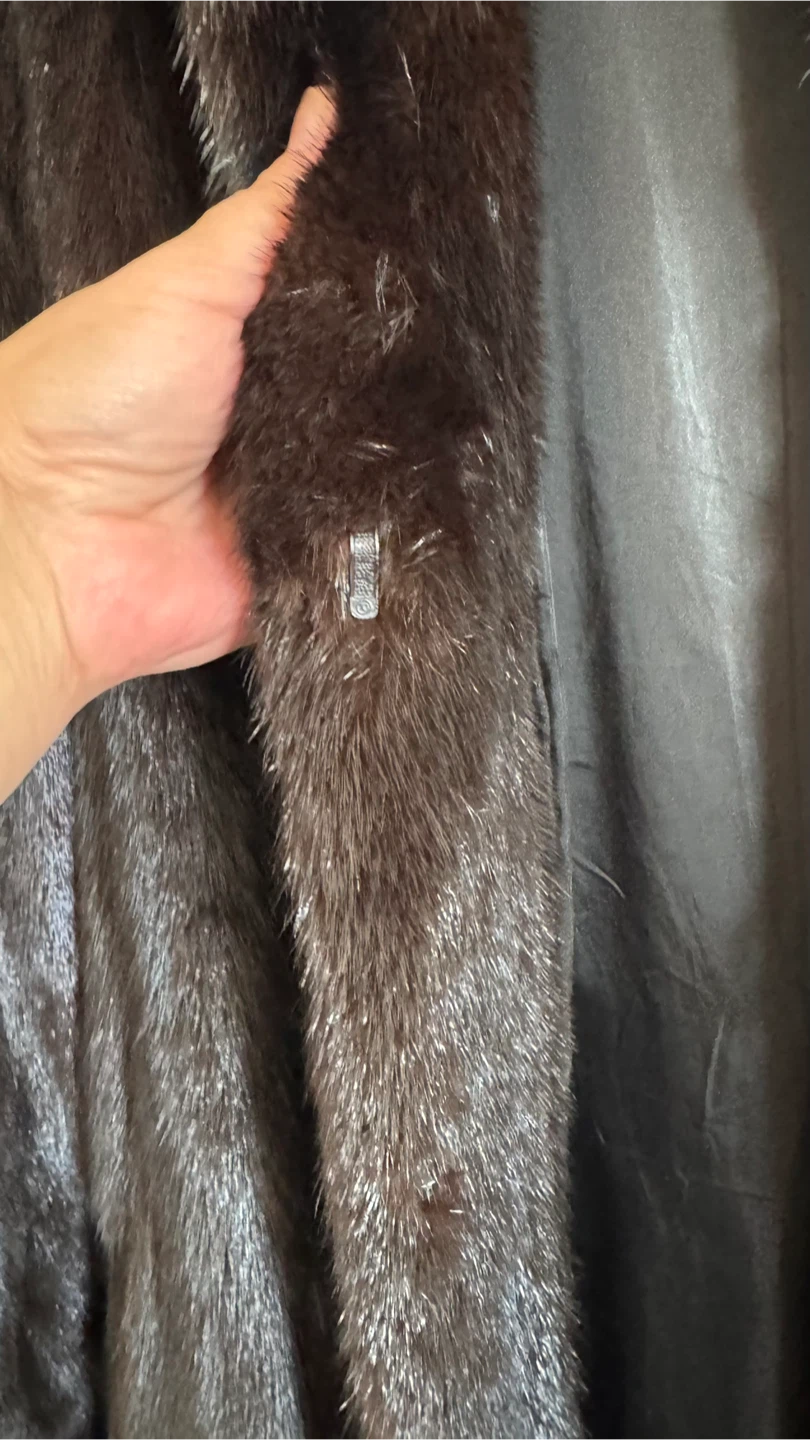 Vintage Mahogany Mink Fur Coat - photo 3