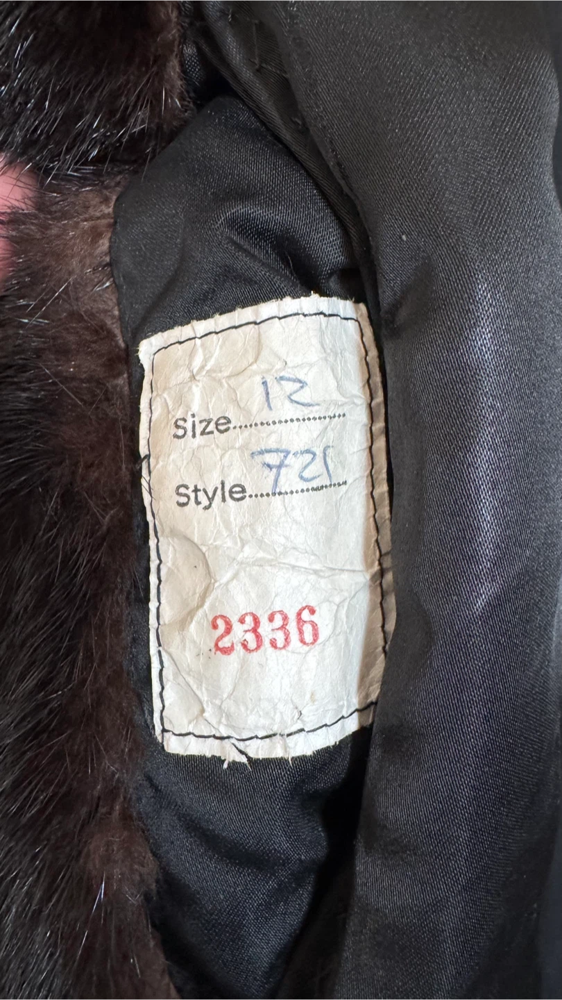 Vintage Mahogany Mink Fur Coat - photo 5
