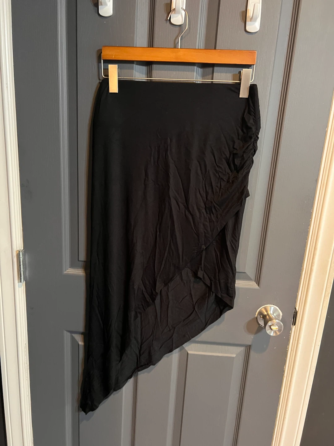 BCBG Black Asymmetrical Hem Skirt - photo 2