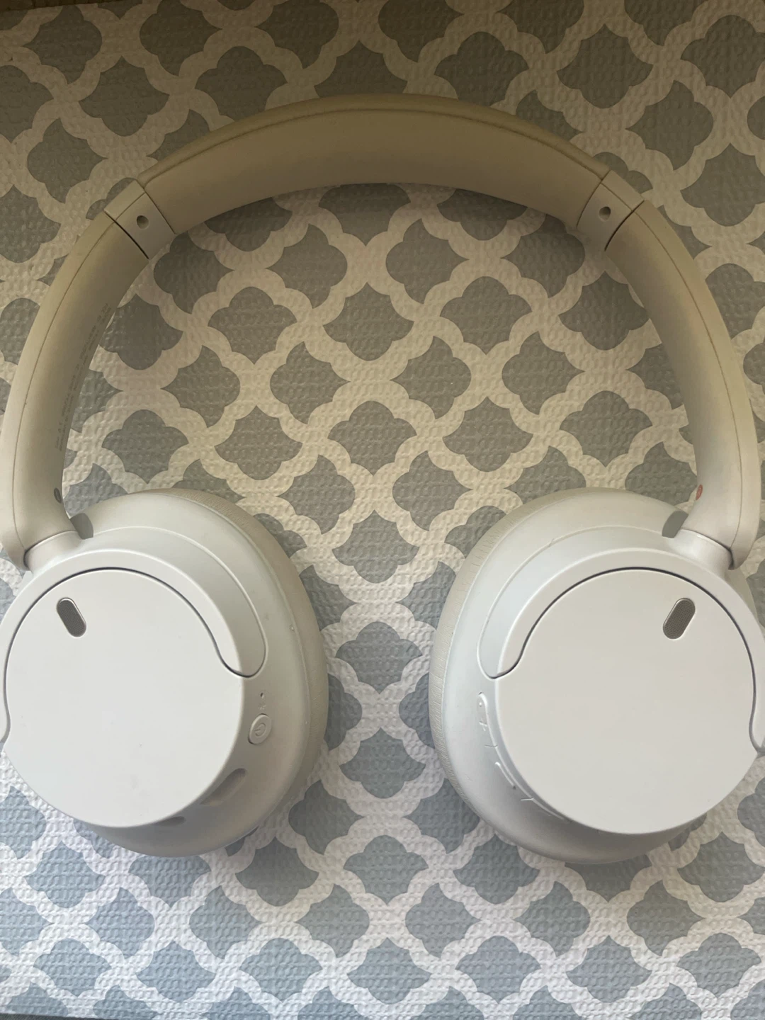 White Sony Headphone - photo 2