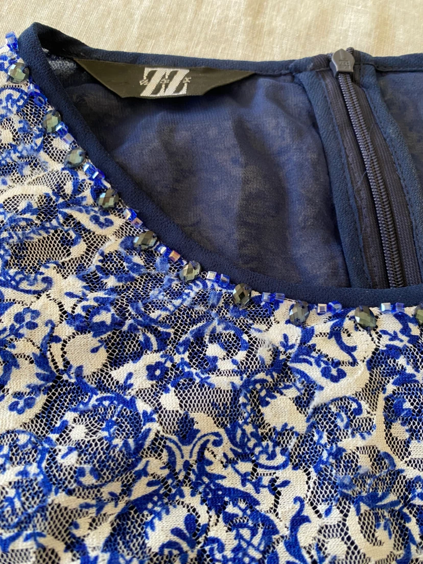 Women’s Blue Lace Peplum Dress (M) - photo 4