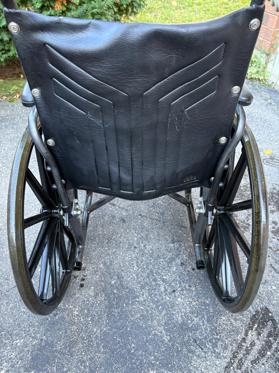 Manual folding Breezy Wheelchair for sale - photo 2