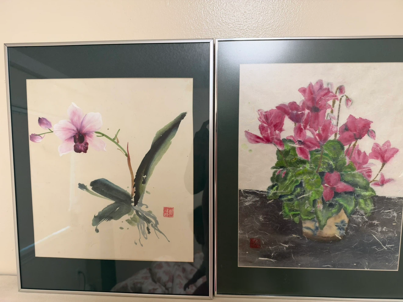 Two Framed Floral Paintings - photo 2